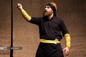 نمایش&laquo;اُپرای تن&zwnj;ها&raquo;