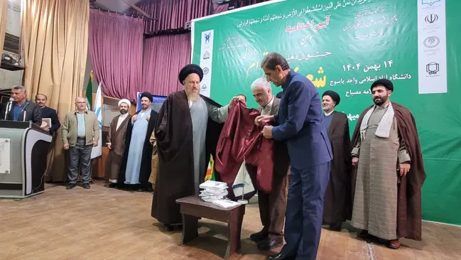 رشد ۱۲۰ درصدی آثار شعر مهدوی/ تفاخر به زبان یا قومیت در منطق قرآن جایگاهی ندارد