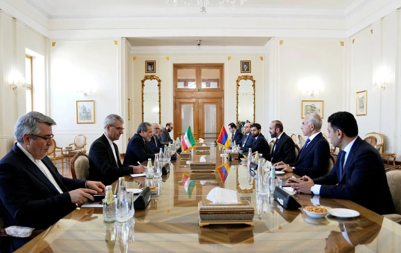 وزیر خارجه ارمنستان