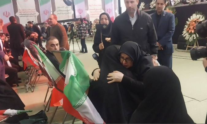 آغاز مراسم چهلم جانباختگان حوادث تروریستی دیماه با حضور معاون اول رئیسجمهور آغاز مراسم چهلم جانباختگان حوادث تروریستی دیماه با حضور معاون اول رئیسجمهور