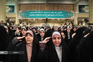 دیدار هزاران نفر از زنان و دختران با رهبر معظم انقلاب