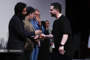 آیین اختتامیه نهمین جشنواره تلویزیونی مستند عصر امروز در پردیس سینمایی ملت برگزار شد.