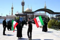 نمازگزاران جمعه در مرقد مطهر حضرت امام خمینی(ره)