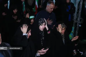 اقامه نماز استغاثه به امام زمان زمان(عج) - چهارراه نبرد خیابان پیروزی