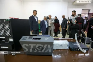 بازدید بیژن رنجبر رییس دانشگاه آزاد اسلامی از دستاورد های علمی و روباتیک دانشگاه آزاد اسلامی واحد یزد