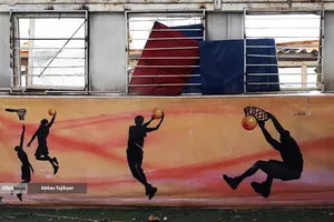 بازدید اصحاب رسانه از پایگاه مدیرت بحران نازی&zwnj;آباد و خودروهای آسیب دیده اورژانس در اثر تجاوز صهیونیستی آمریکایی