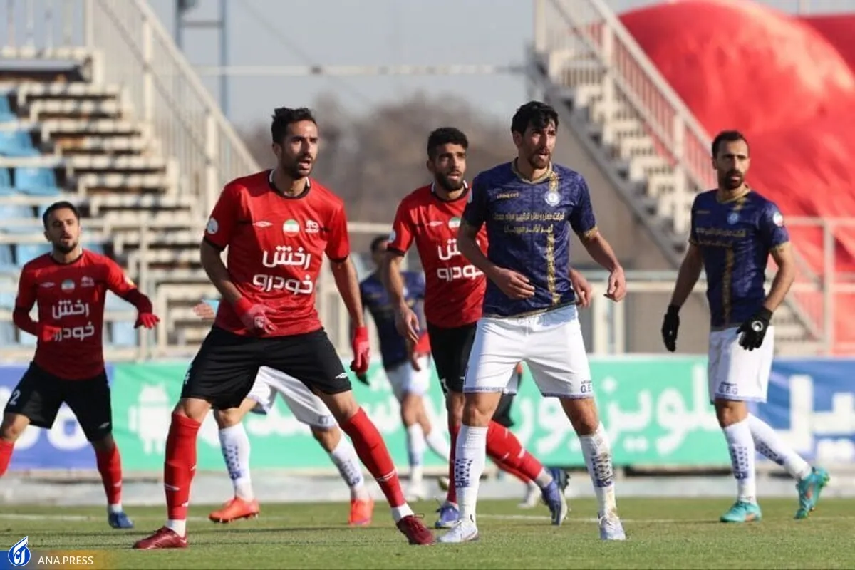 جدال تراکتور ۱۰ نفره و گل‌گهر بی‌برنده ماند؛ نتیجه‌ای دیگر به سود پرسپولیس