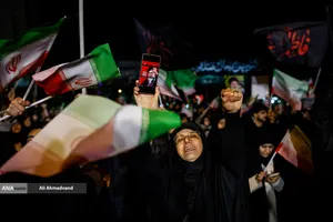 مراسم عزاداری در سوگ رهبر شهید انقلاب - میدان هفت تیر
