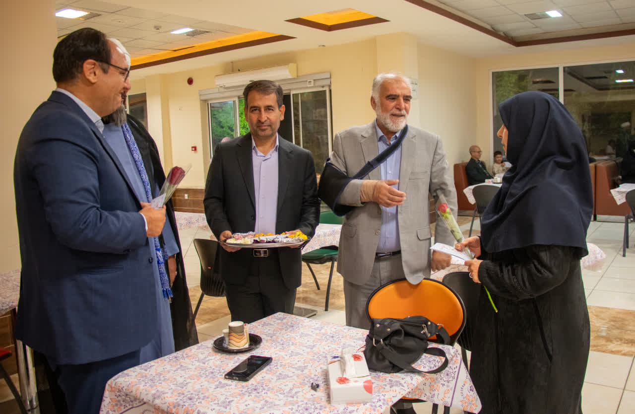 آثار شهید مطهری بعد از ۴ دهه هنوز علاقه‌مندان زیادی دارد