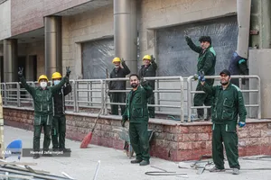 حمله هوایی آمریکایی و صهیونی به داﻧﺸﮕﺎه علم و صنعت ایران