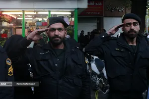 تشییع پیکر مطهر دریابان شهید &laquo;علیرضا تنگسیری&raquo; فرمانده دلاور خلیج فارس و جمعی از شهدای والامقام