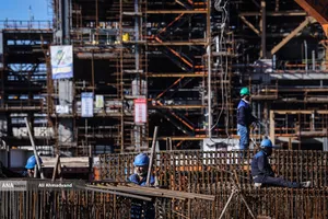 پالایشگاه نفت اصفهان
