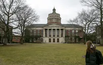 دولت ترامپ در حال بازگرداندن ویزای دانشجویان خارجی پس از سیاست جنجالی لغو ناگهانی