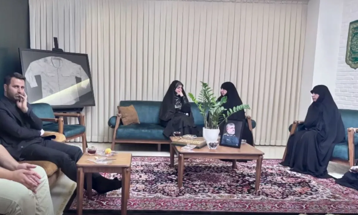 حضور زهرا پزشکیان در منزل شهید حاجی‌زاده