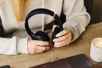 استفادۀ بیش از اندازه از هدفون خطر ابتلا به سرطان را افزایش می‌دهد