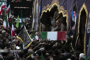 تشییع پیکر شهیدان لاریجانی، سلیمانی و شهدای ناو دنا نیروی دریایی ارتش