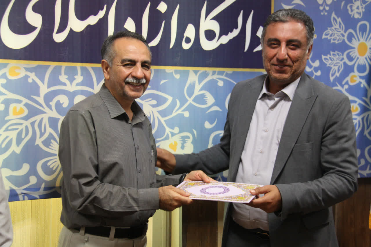 پرونده‌ها و اسناد اداری باید در کوتاه‌ترین زمان ممکن تعیین تکلیف شوند/ نباید بهره‌وری نظام اداری کاهش یابد