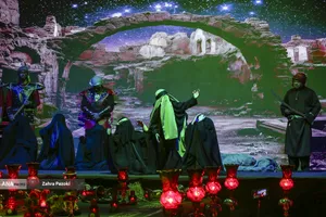 سفره نذری حضرت رقیه(س) در میدان امام حسین(ع)