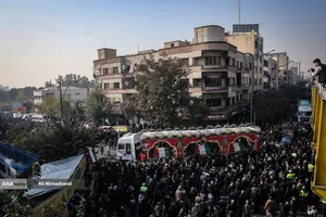 تشییع پیکر 100 شهید دوران دفاع مقدس همزمان با سالروز شهادت حضرت فاطمه زهرا(س) در تهران