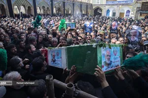 تشییع و تدفین پیکر مطهر دانشمند هسته&zwnj;ای شهید محمدمهدی طهرانچی رییس دانشگاه آزاد اسلامی و همسر گرانقدرش شهیده مژگان قراویری در حرم حضرت عبدالعظیم حسنی(ع)