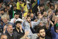 زائران مسجد جمکران با رهبر انقلاب تجدید بیعت کردند