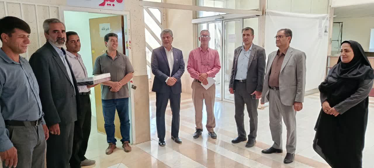 کارکنان؛ سرمایه‌های انسانی و پشتوانه حرکت رو به جلوی دانشگاه آزاد اسلامی ارسنجان
