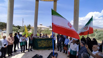 حضور خادمیاران رضوی در دانشگاه آزاد اسلامی کاشمر/عطرافشانی و گلباران مرقد شهدای گمنام