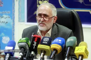 فرزاد باقرزاده معاون اوقافی، حقوقی و ثبتی در نشست تبیین دستاوردها،برنامه ها و رویکردهای سازمان اوقاف و امورخیریه