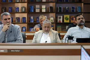 دکتر بیژن رنجبر رئیس دانشگاه اسلامی در جلسه شورای معین شورای عالی انقلاب فرهنگی