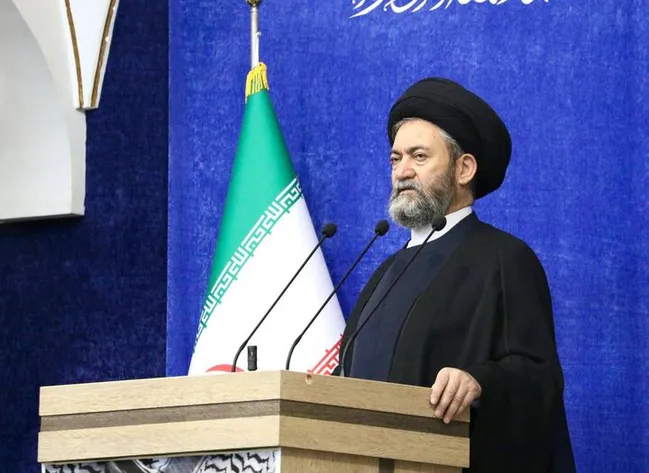 امام جمعه اردبیل: آمریکا و رژیم صهیونی چاره‌ای جز توقف جنگ ندارند
