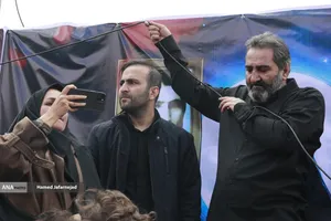 تشییع پیکر ام البنین تهران مادر شهیدان افراسیابی با حضور گسترده مردم انقلابی و شهیدپرور خیابان نبرد- پیروزی