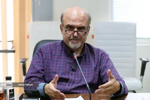 دکتر حمیدرضا جلایی&zwnj;پور استاد جامعه&zwnj;شناسی دانشگاه تهران در نشست علمی واکاوی ابعاد راهبردی و تمدنی تشییع تاریخی رهبر شهید