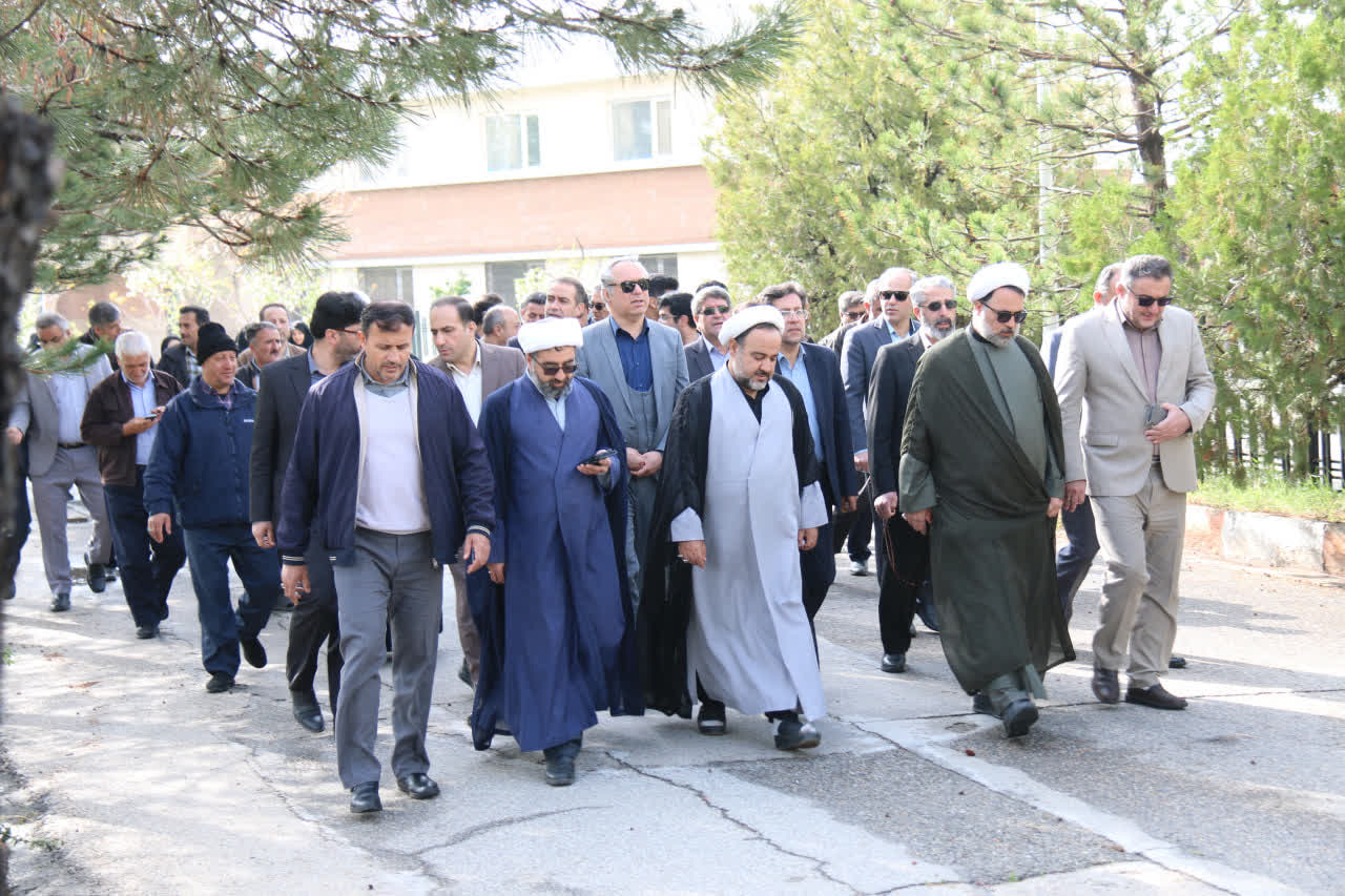 تأکید بر هوشیاری در برابر جنگ چندوجهی/ دشمن به جنگ رسانه ای روی آورده است