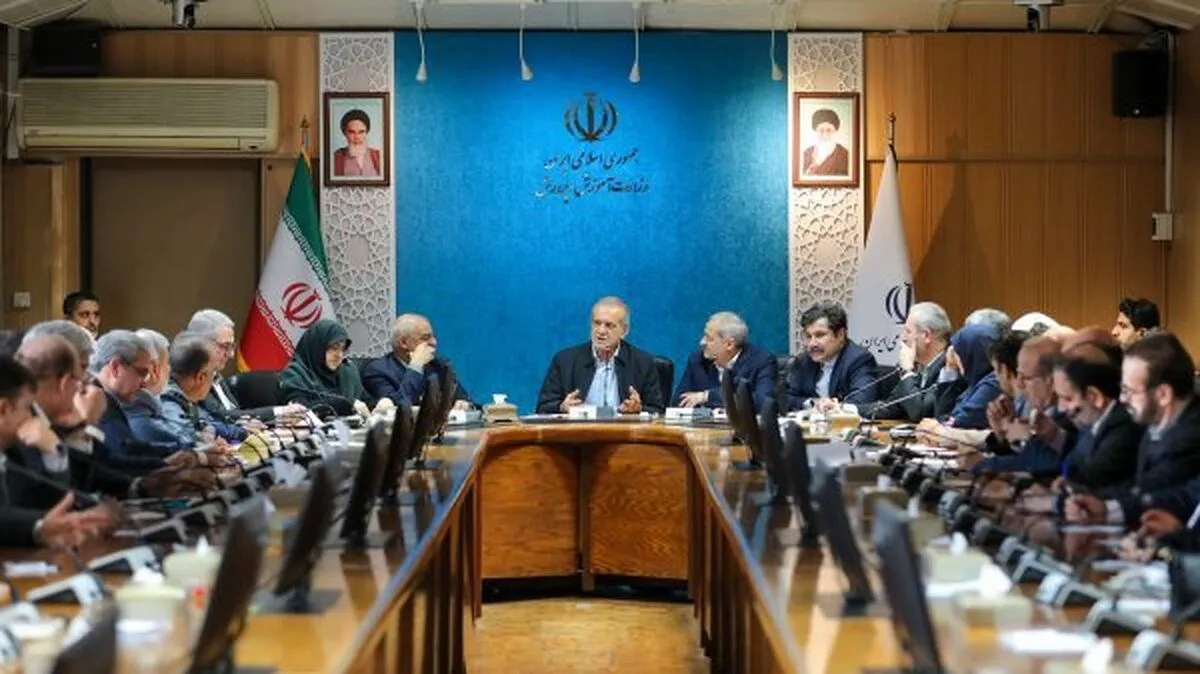 پزشکیان: تحقق اهداف دولت در طرح ملی توسعه عدالت آموزشی نیازمند تغییر نگاه و رویکرد مدیران است