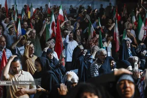 دویستمین شب اجتماع