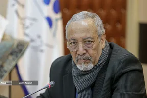 محمود جعفری دهقی دبیر بخش شاهنامه&zwnj;خوانی