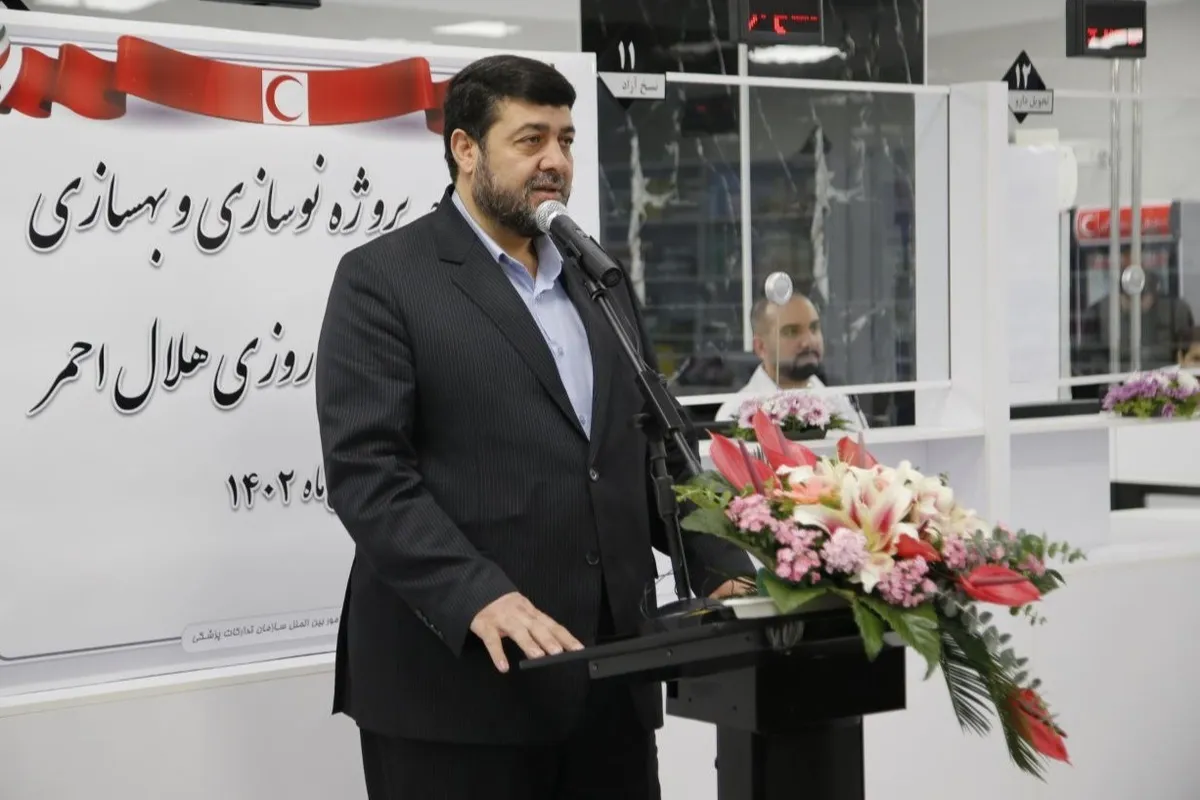 فعالیت شبانه‌روزی داروخانه مرکزی هلال احمر در تهران