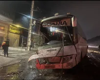 تصادف اتوبوس با کامیون در نزدیکی تهران+عکس