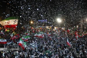 دویستمین شب اجتماع