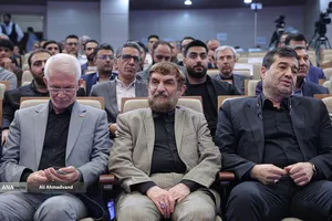 تجلیل از تیم&zwnj;های قهرمان دانشگاه آزاد اسلامی با حضور دکتر بیژن رنجبر