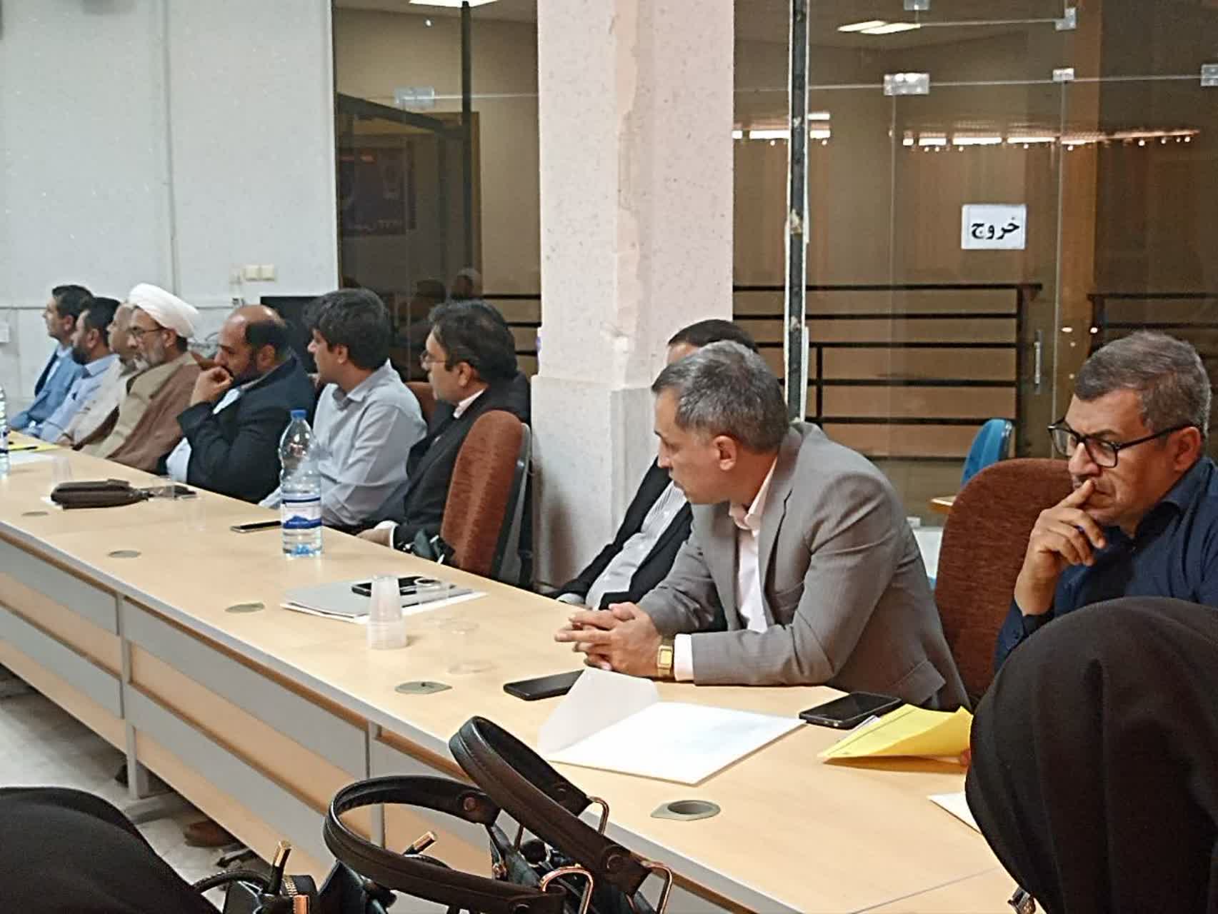 نشست ماهانه شورای معاونین فرهنگی دانشجویی دانشگاه آزاد اسلامی استان فارس