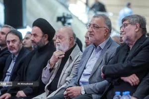 علیرضا زاکانی شهردار تهران و مهدی چمران رئیس شورای اسلامی شهر تهران در آیین بهره&zwnj;برداری از چهار پروژه راهگشای عمرانی در پایتخت