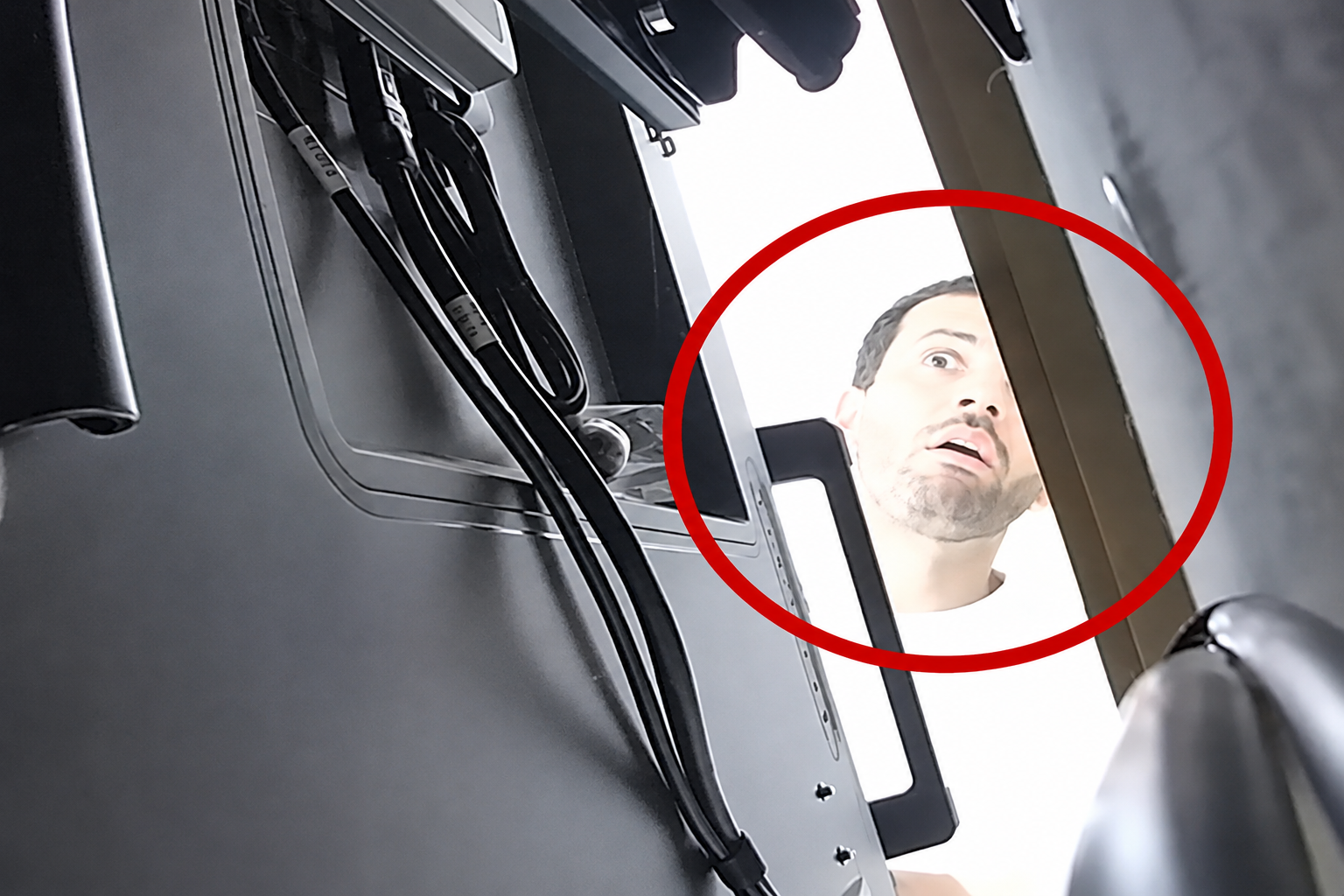 مهندس سعودی اوپن‌ای‌آی که ایلان ماسک را الگوی خود می‌دانست، به شنود متهم شد