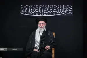مراسم عزادارای شب عاشورای حسینی(ع) در حسینیه امام خمینی(ره) با حضور رهبر معظم انقلاب