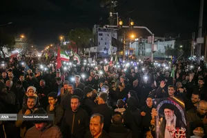 عزاداری شهادت رهبر انقلاب در چهارراه کوکاکولا خیابان پیروزی تهران