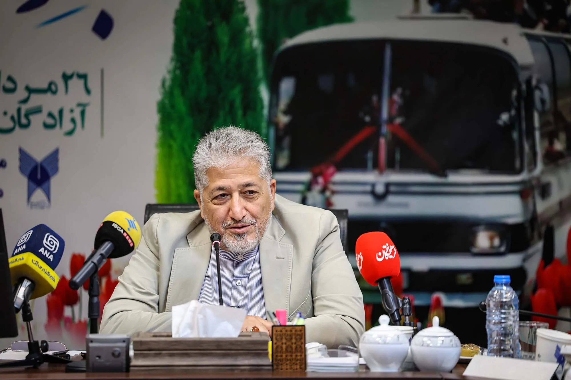 دیدار رئیس دانشگاه آزاد اسلامی با آزادگان