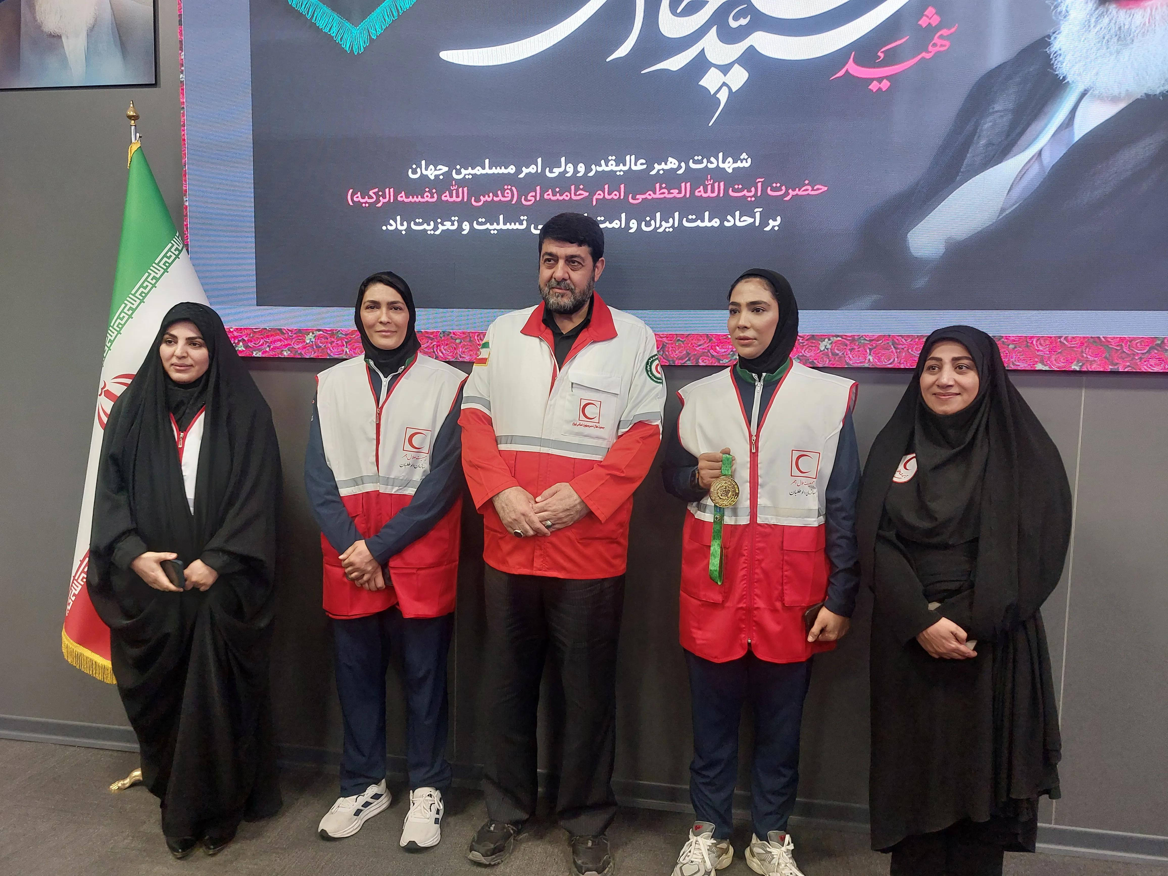 لیلا نصرالهی در هلال احمر لیلا نصرالهی در هلال احمر