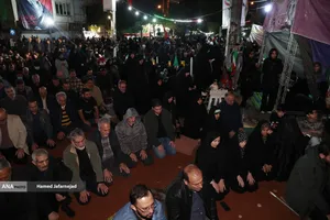 اقامه نماز استغاثه به امام زمان زمان(عج) - چهارراه نبرد خیابان پیروزی