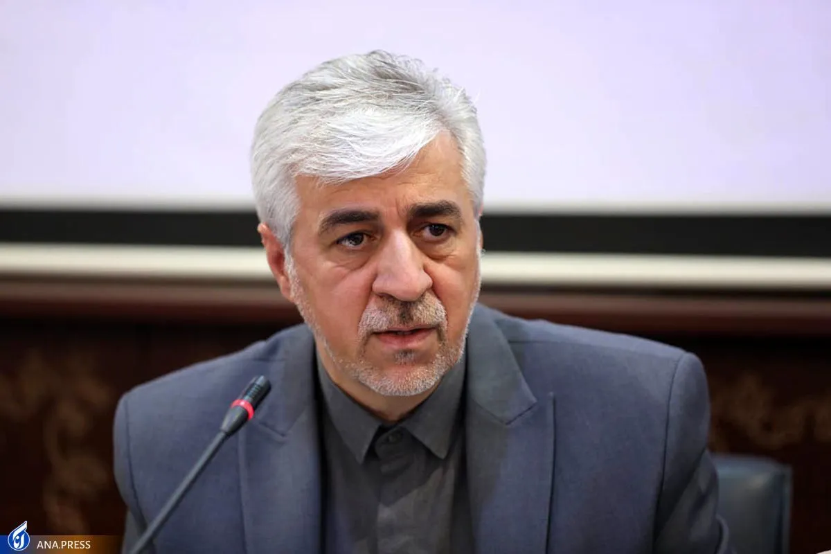 کنایه سجادی به مدیران استقلال: چرا کارمند باشگاه باید راننده داشته باشد؟/ برای یک وعده ۷۰ پرس غذا سفارش می‌دهند!