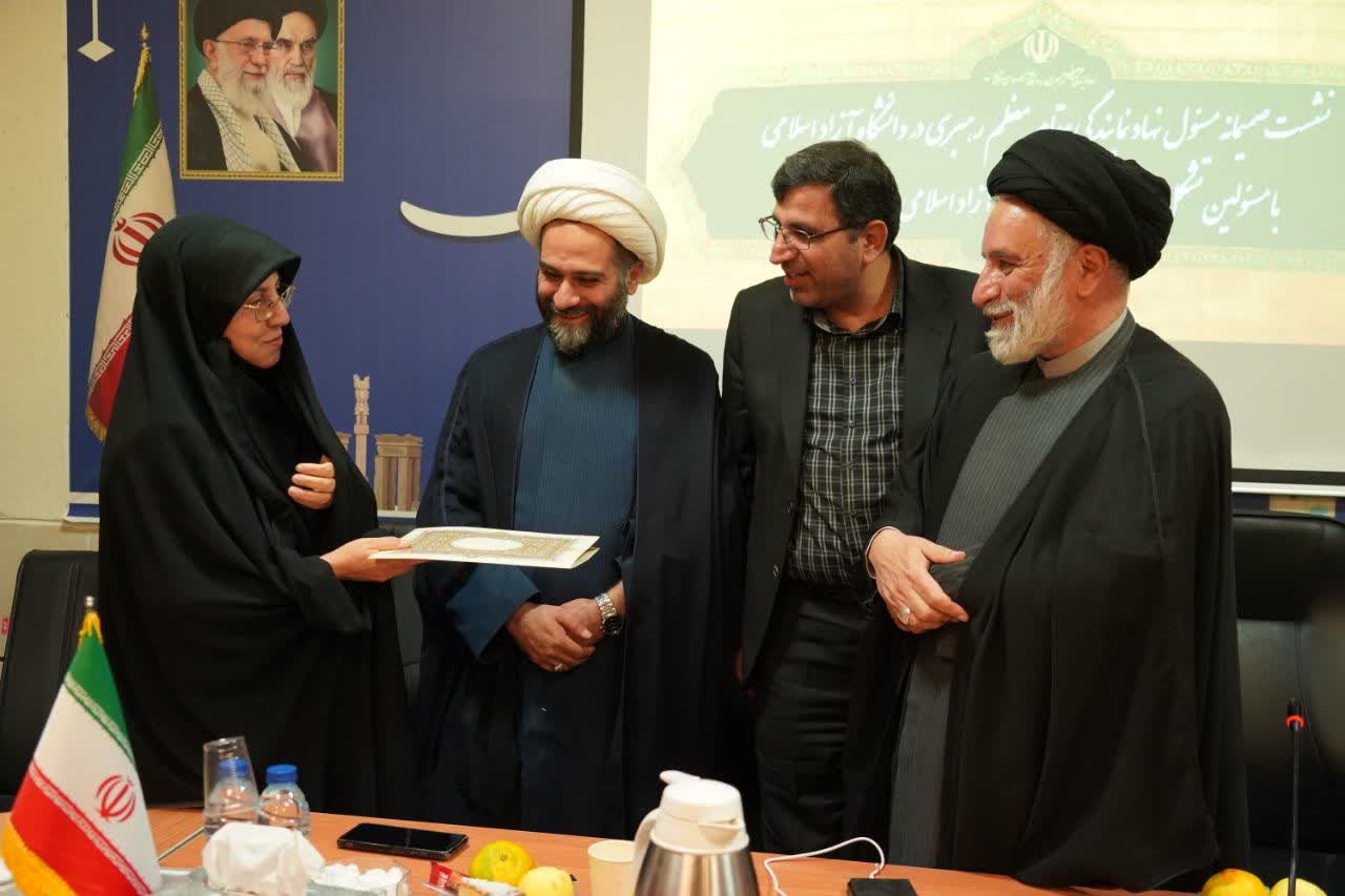 تشکل‌های دانشجویی ستاد اصلی مقابله با جنگ نرم و رسانه‌ای هستند